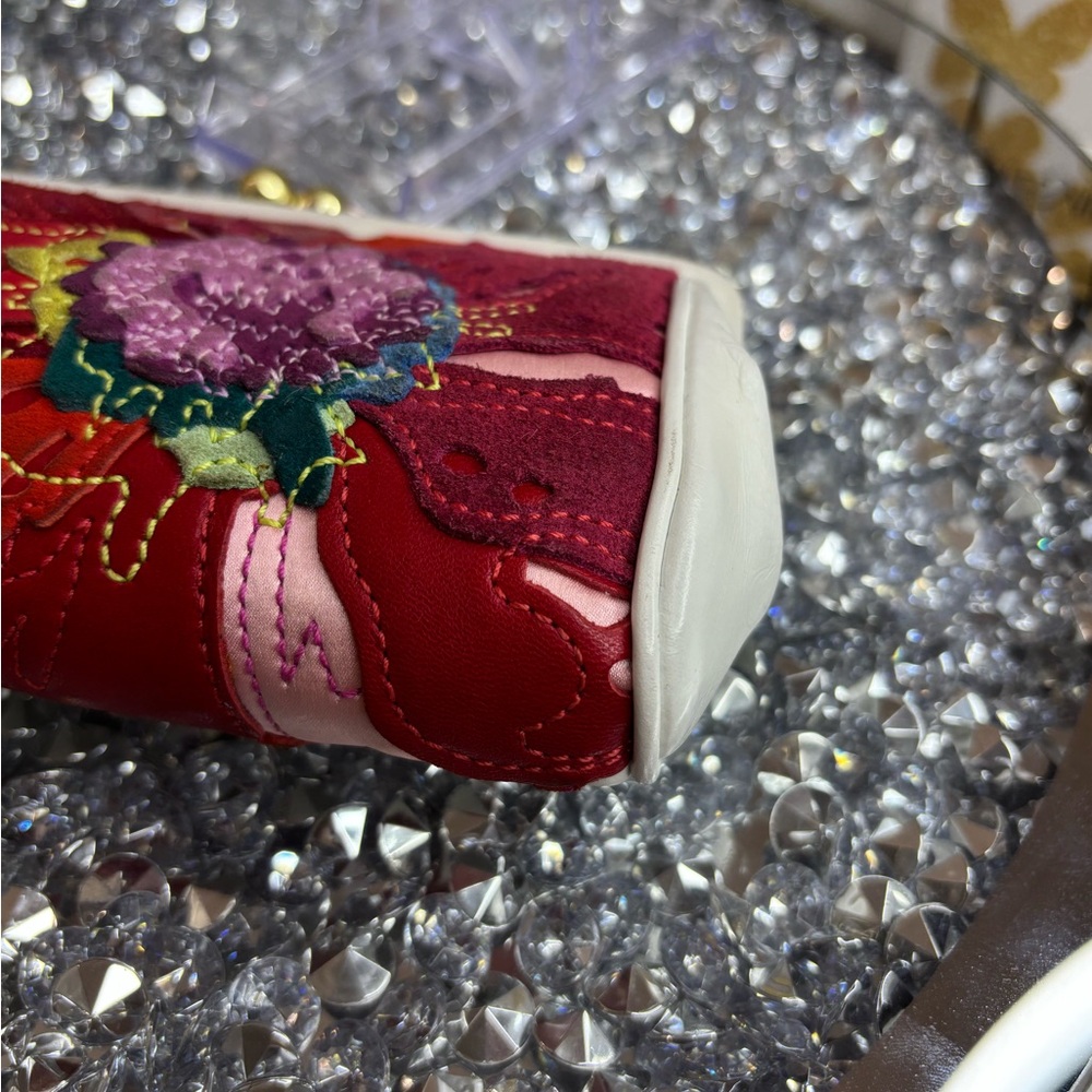 Coach 05’ poppy floral appliqué vintage RARE Poppy for Peace Kisslock EUC - Picture 15 of 16